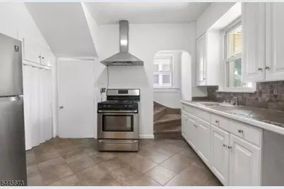 334 Brook Ave, Passaic, NJ 07055 - Photo 14