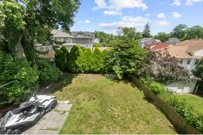 334 Brook Ave, Passaic, NJ 07055 - Photo 34