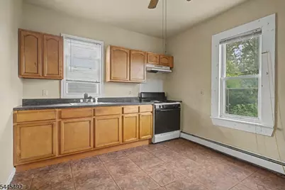 305 Pacific St, Paterson, NJ 07503 - Photo 22