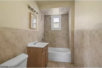 305 Pacific St, Paterson, NJ 07503 - Photo 24