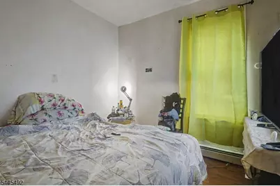 305 Pacific St, Paterson, NJ 07503 - Photo 10