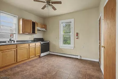 305 Pacific St, Paterson, NJ 07503 - Photo 20
