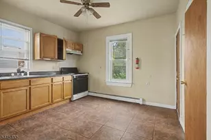 305 Pacific St, Paterson, NJ 07503 - Photo 20
