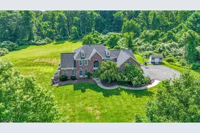 9 Meadow Run Rd, Holland Township, NJ 08848 - Photo 2