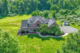 9 Meadow Run Rd, Holland Township, NJ 08848 - Photo 2