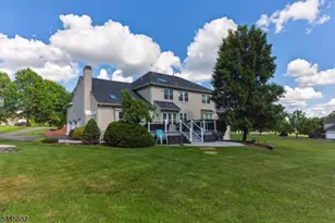 9 Meadow Run Rd, Holland Township, NJ 08848 - Photo 4