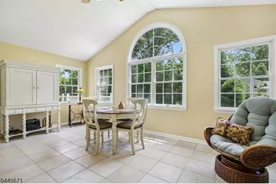 39 Whitney Dr, Berkeley Heights Township, NJ 07922 - Photo 16