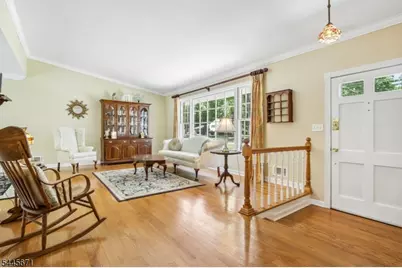39 Whitney Dr, Berkeley Heights Township, NJ 07922 - Photo 2