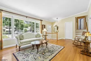 39 Whitney Dr, Berkeley Heights Township, NJ 07922 - Photo 4