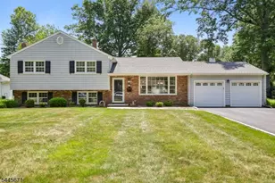 39 Whitney Dr, Berkeley Heights Township, NJ 07922 - Photo 1