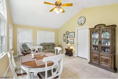 39 Whitney Dr, Berkeley Heights Township, NJ 07922 - Photo 14