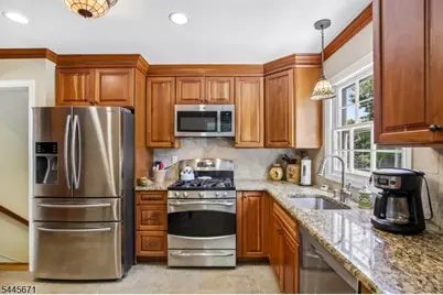 39 Whitney Dr, Berkeley Heights Township, NJ 07922 - Photo 26