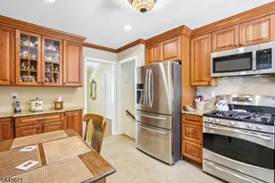 39 Whitney Dr, Berkeley Heights Township, NJ 07922 - Photo 24