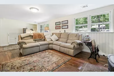 39 Whitney Dr, Berkeley Heights Township, NJ 07922 - Photo 8