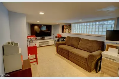 6 Grove St, Bloomfield, NJ 07003 - Photo 18