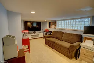 6 Grove St, Bloomfield, NJ 07003 - Photo 18