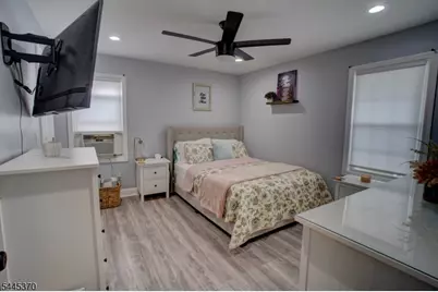 6 Grove St, Bloomfield, NJ 07003 - Photo 14