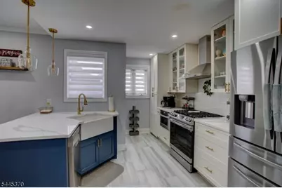 6 Grove St, Bloomfield, NJ 07003 - Photo 12