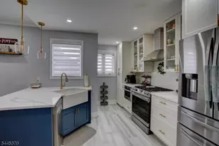 6 Grove St, Bloomfield, NJ 07003 - Photo 12
