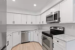 40 Wareham Ct, Scotch Plains Township, NJ 07076 - Photo 2