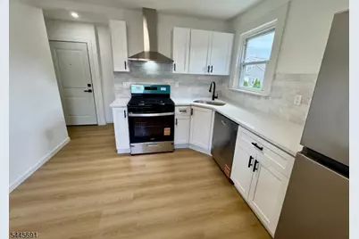 662 Selfmaster Pkwy, Union Township, NJ 07083 - Photo 10