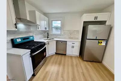 662 Selfmaster Pkwy, Union Township, NJ 07083 - Photo 12