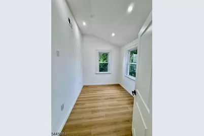 662 Selfmaster Pkwy, Union Township, NJ 07083 - Photo 16