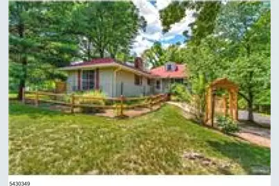 37 Grandview Pl, North Caldwell, NJ 07006 - Photo 4