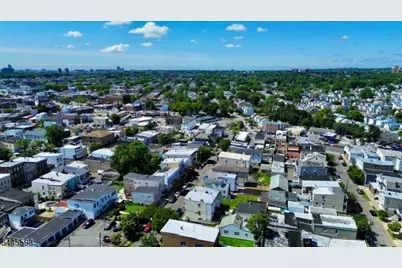 30 Edison St, Bloomfield, NJ 07003 - Photo 4