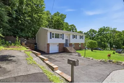 307 Nariticong Ave, Hopatcong, NJ 07843 - Photo 36