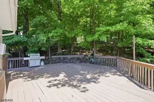 307 Nariticong Ave, Hopatcong, NJ 07843 - Photo 32