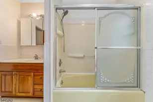 1065 Papen Rd, Bridgewater, NJ 08807 - Photo 14