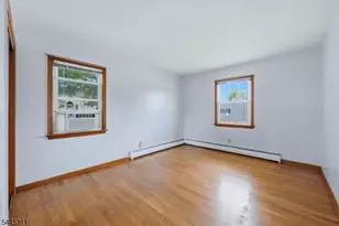 10 N Washington Ave, Woodbridge Township, NJ 07067 - Photo 8
