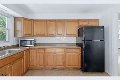 10 N Washington Ave, Woodbridge Township, NJ 07067 - Photo 16