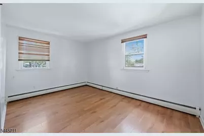10 N Washington Ave, Woodbridge Township, NJ 07067 - Photo 24