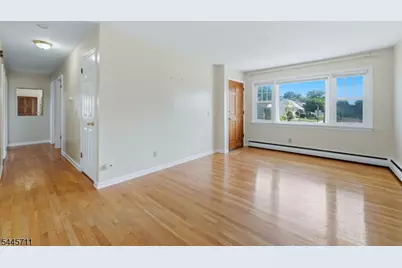 10 N Washington Ave, Woodbridge Township, NJ 07067 - Photo 4