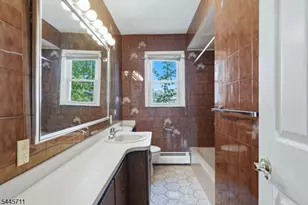 10 N Washington Ave, Woodbridge Township, NJ 07067 - Photo 14