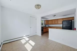 10 N Washington Ave, Woodbridge Township, NJ 07067 - Photo 18