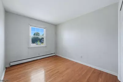 10 N Washington Ave, Woodbridge Township, NJ 07067 - Photo 12