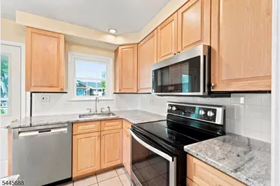 120 S 15th Ave, Manville, NJ 08835 - Photo 12