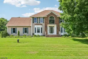6 Comanche Trail, Vernon Twp., NJ 07462 - Photo 1