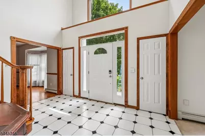 6 Comanche Trl, Vernon Twp., NJ 07462 - Photo 4