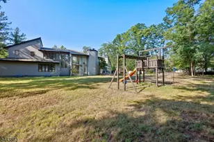 46 Calvert Ave W, Edison, NJ 08820 - Photo 30