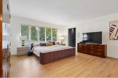 46 Calvert Ave West, Edison, NJ 08820 - Photo 14
