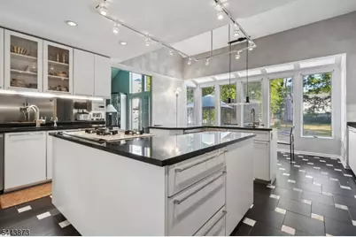 46 Calvert Ave West, Edison, NJ 08820 - Photo 10