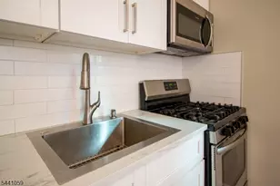 18 The Crescent, Montclair, NJ 07042 - Photo 4