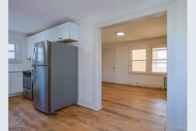 15 Hilltop Pl #2, Montclair, NJ 07042 - Photo 4