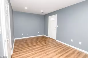 49 Stuyvesant Ave, Lyndhurst Township, NJ 07071 - Photo 22