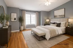 49 Stuyvesant Ave, Lyndhurst Township, NJ 07071 - Photo 10