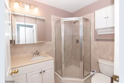 49 Stuyvesant Ave #16, Lyndhurst Township, NJ 07071 - Photo 14